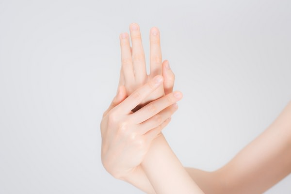 カレンデュラオイル：産後の手あれ